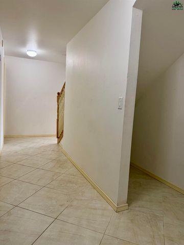 511 HAGELBARGER AVENUE, Fairbanks, AK 99712