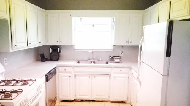 204 Alice Drive, Little Elm, TX 75068