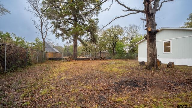 915 Britton, Tyler, TX 75701