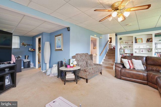 8926 BLUE SMOKE DR, Gaithersburg, MD 20879