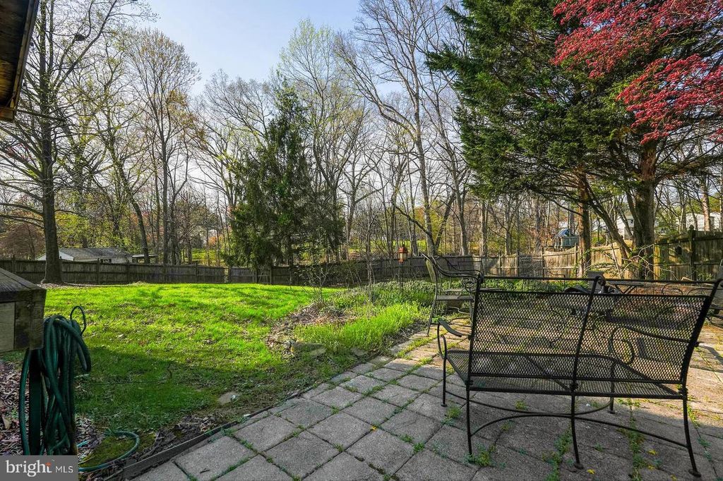 Image 24 of property listing at 8926 BLUE SMOKE DR, Gaithersburg, MD 20879