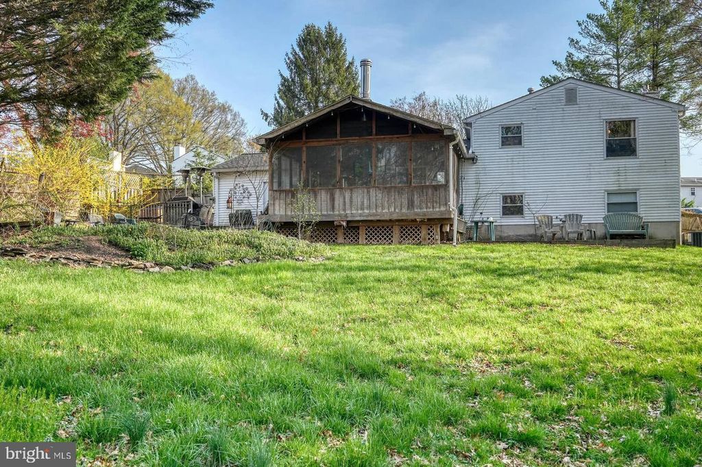 Image 29 of property listing at 8926 BLUE SMOKE DR, Gaithersburg, MD 20879