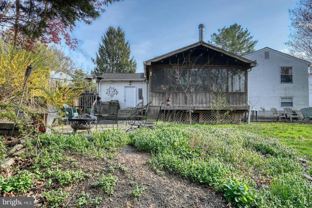 Image 30 of property listing at 8926 BLUE SMOKE DR, Gaithersburg, MD 20879