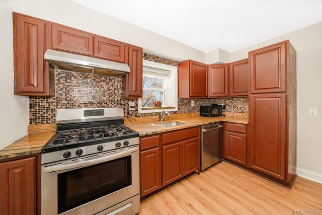 14 Milton Court, Rockville Centre, NY 11570