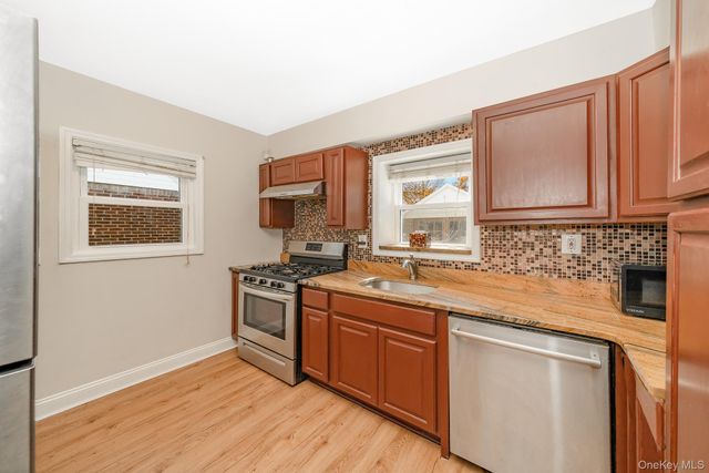 14 Milton Court, Rockville Centre, NY 11570