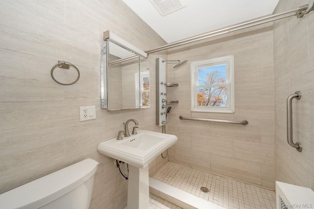 14 Milton Court, Rockville Centre, NY 11570