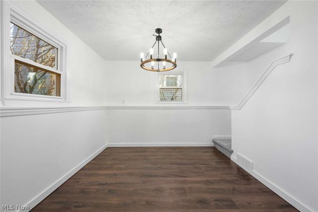 3041 Hudson Drive, Cuyahoga Falls, OH 44221