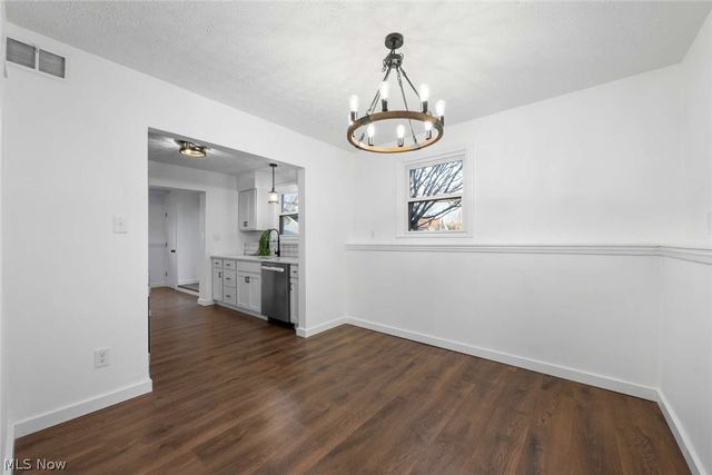 3041 Hudson Drive, Cuyahoga Falls, OH 44221