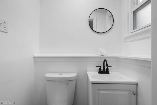 3041 Hudson Drive, Cuyahoga Falls, OH 44221