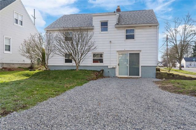 3041 Hudson Drive, Cuyahoga Falls, OH 44221