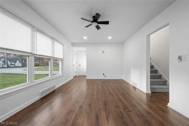 3041 Hudson Drive, Cuyahoga Falls, OH 44221