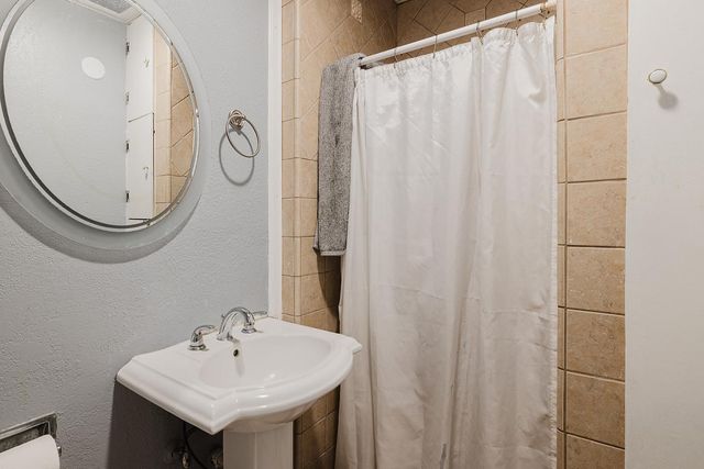 15 Rincon Avenue, Salinas, CA 93905