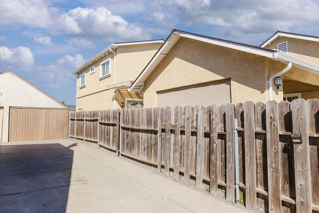 15 Rincon Avenue, Salinas, CA 93905