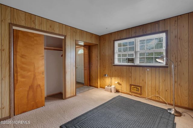 35 Williamsburg Drive, Toms River, NJ 08755