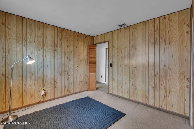 35 Williamsburg Drive, Toms River, NJ 08755