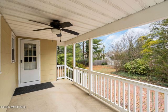 35 Williamsburg Drive, Toms River, NJ 08755