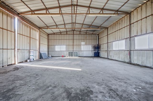 1177 Plover Circle, Ponder, TX 76259