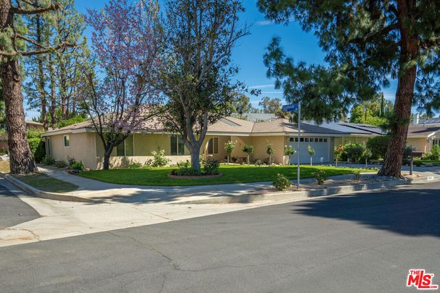 18631 Superior Street, Northridge, CA 91324