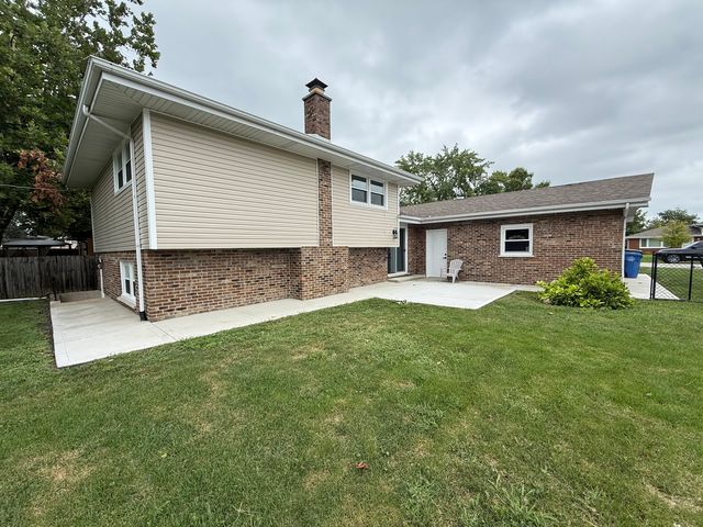 7716 Cronin Avenue, Justice, IL 60458