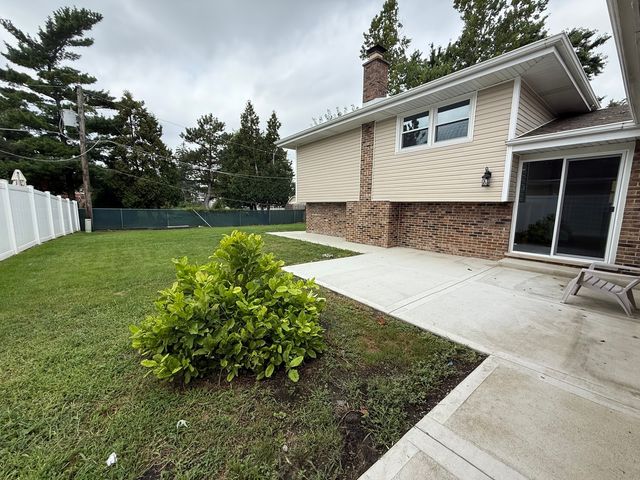 7716 Cronin Avenue, Justice, IL 60458