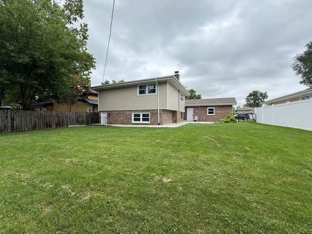 7716 Cronin Avenue, Justice, IL 60458