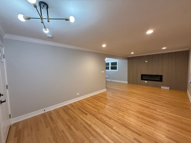 7716 Cronin Avenue, Justice, IL 60458