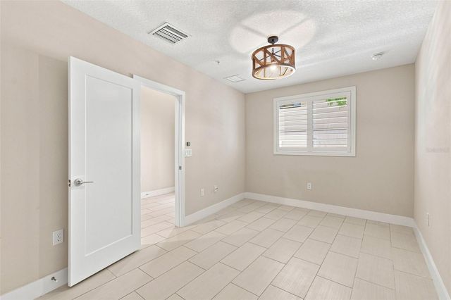 931 ARLINGTON AVENUE N, St Petersburg, FL 33705