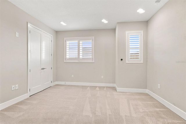 931 ARLINGTON AVENUE N, St Petersburg, FL 33705