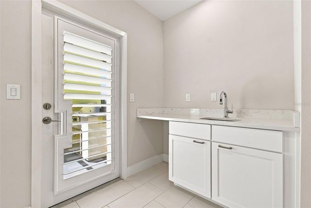 931 ARLINGTON AVENUE N, St Petersburg, FL 33705