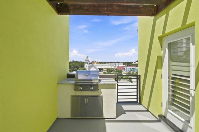 931 ARLINGTON AVENUE N, St Petersburg, FL 33705