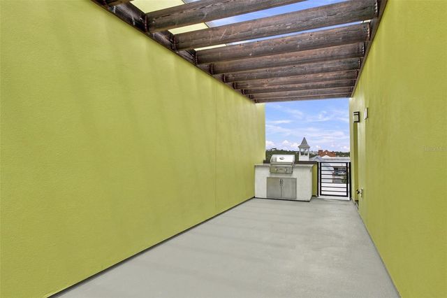 931 ARLINGTON AVENUE N, St Petersburg, FL 33705