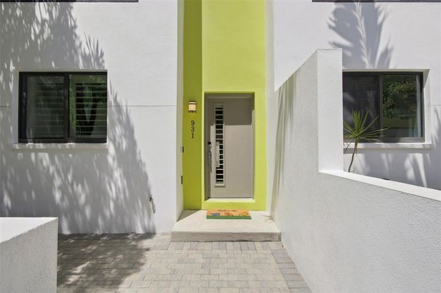 931 ARLINGTON AVENUE N, St Petersburg, FL 33705