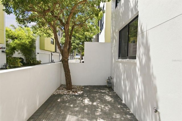 931 ARLINGTON AVENUE N, St Petersburg, FL 33705