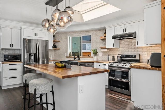 2322 La Costa Ave A, Carlsbad, CA 92009