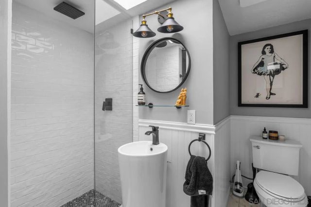 2322 La Costa Ave A, Carlsbad, CA 92009