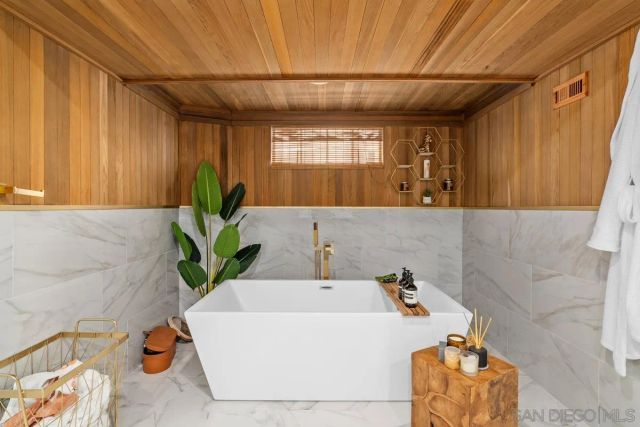 2322 La Costa Ave A, Carlsbad, CA 92009