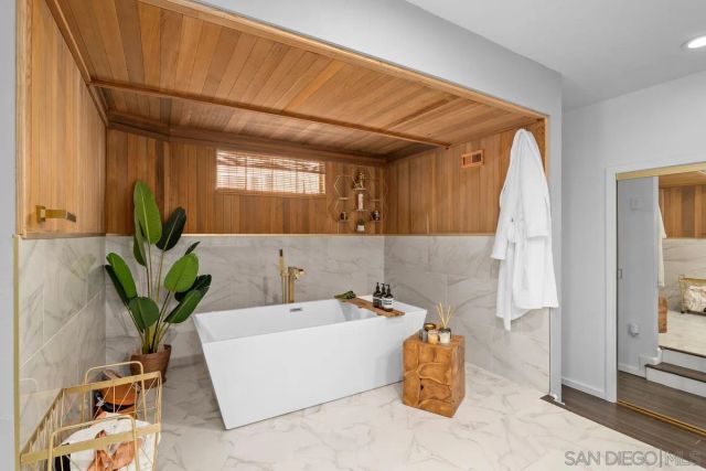 2322 La Costa Ave A, Carlsbad, CA 92009