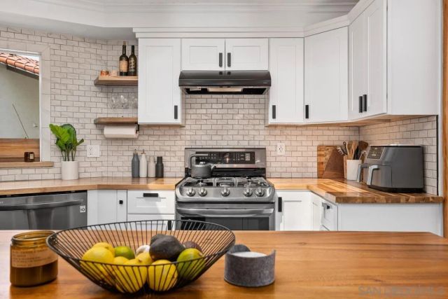 2322 La Costa Ave A, Carlsbad, CA 92009