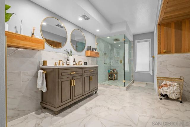 2322 La Costa Ave A, Carlsbad, CA 92009