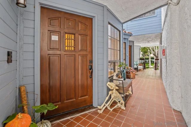 2322 La Costa Ave A, Carlsbad, CA 92009