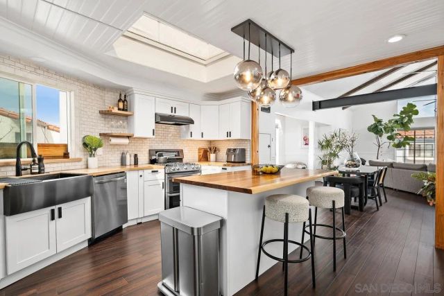 2322 La Costa Ave A, Carlsbad, CA 92009