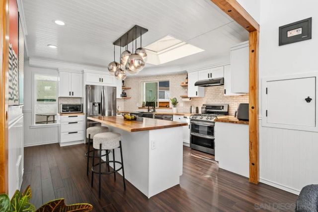 2322 La Costa Ave A, Carlsbad, CA 92009