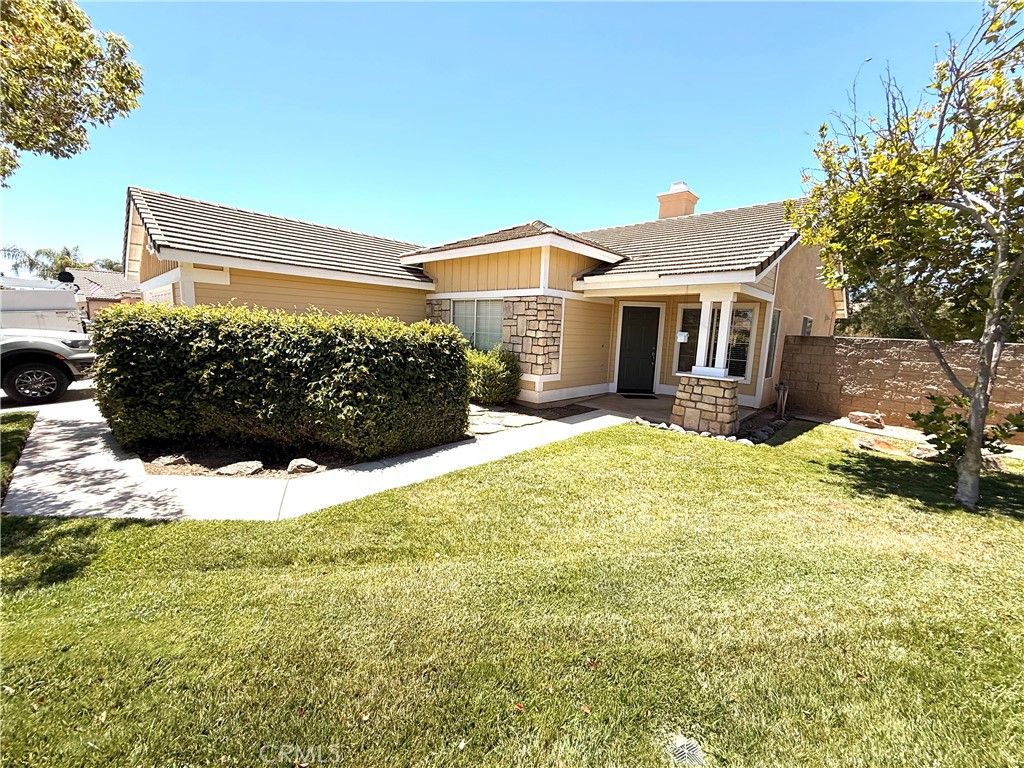 35779 Lourdes Drive, Winchester, CA 92596
