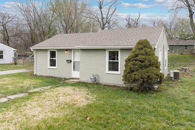 5007 August Lane, Kansas City, KS 66106