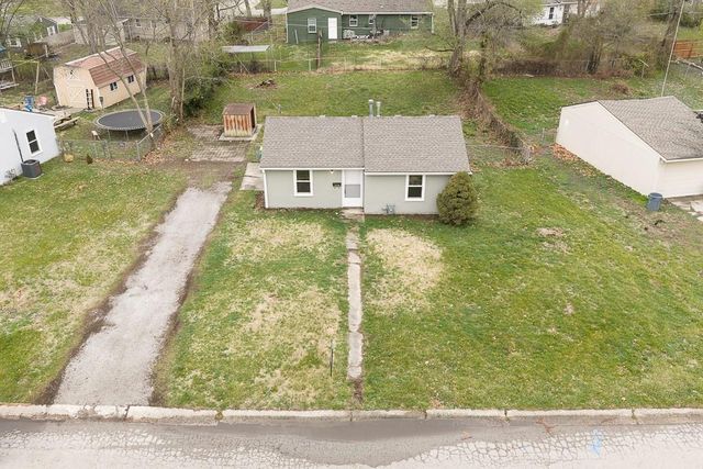 5007 August Lane, Kansas City, KS 66106