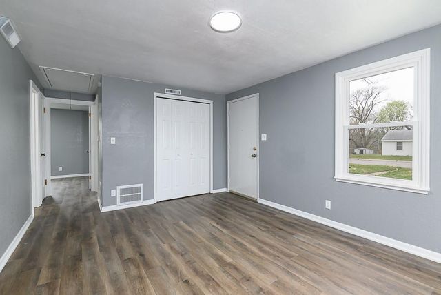 5007 August Lane, Kansas City, KS 66106