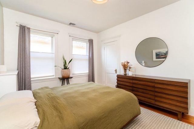 100 Belgrade Ave 2, Boston, MA 02131