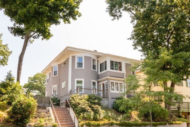 100 Belgrade Ave 2, Boston, MA 02131