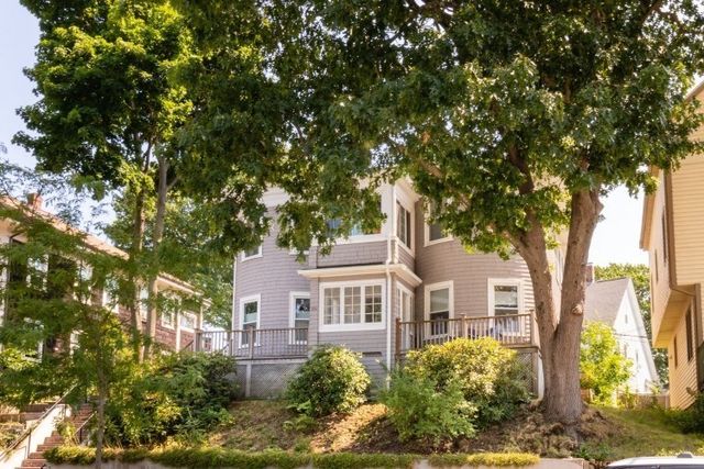 100 Belgrade Ave 2, Boston, MA 02131