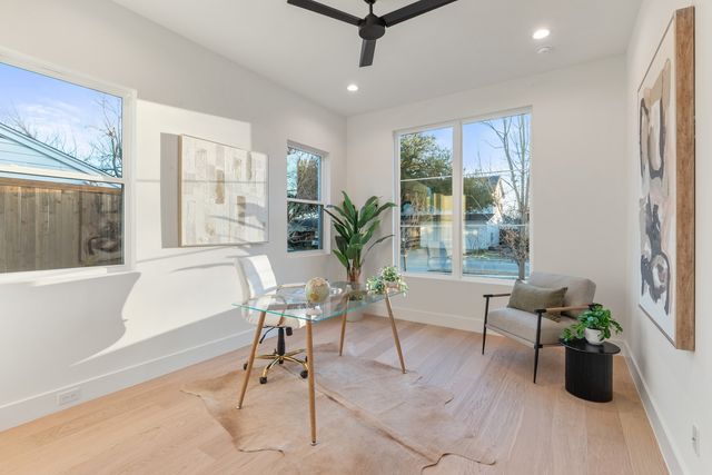 420 Hambrick Road, Dallas, TX 75218